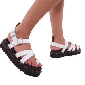Dr Martens “AVRY” Women’s White Platform Sandals Size US 7 EU 38 NEW